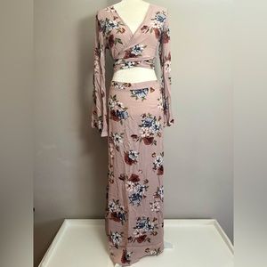 Ivy & Main Women’s 2 Piece Set